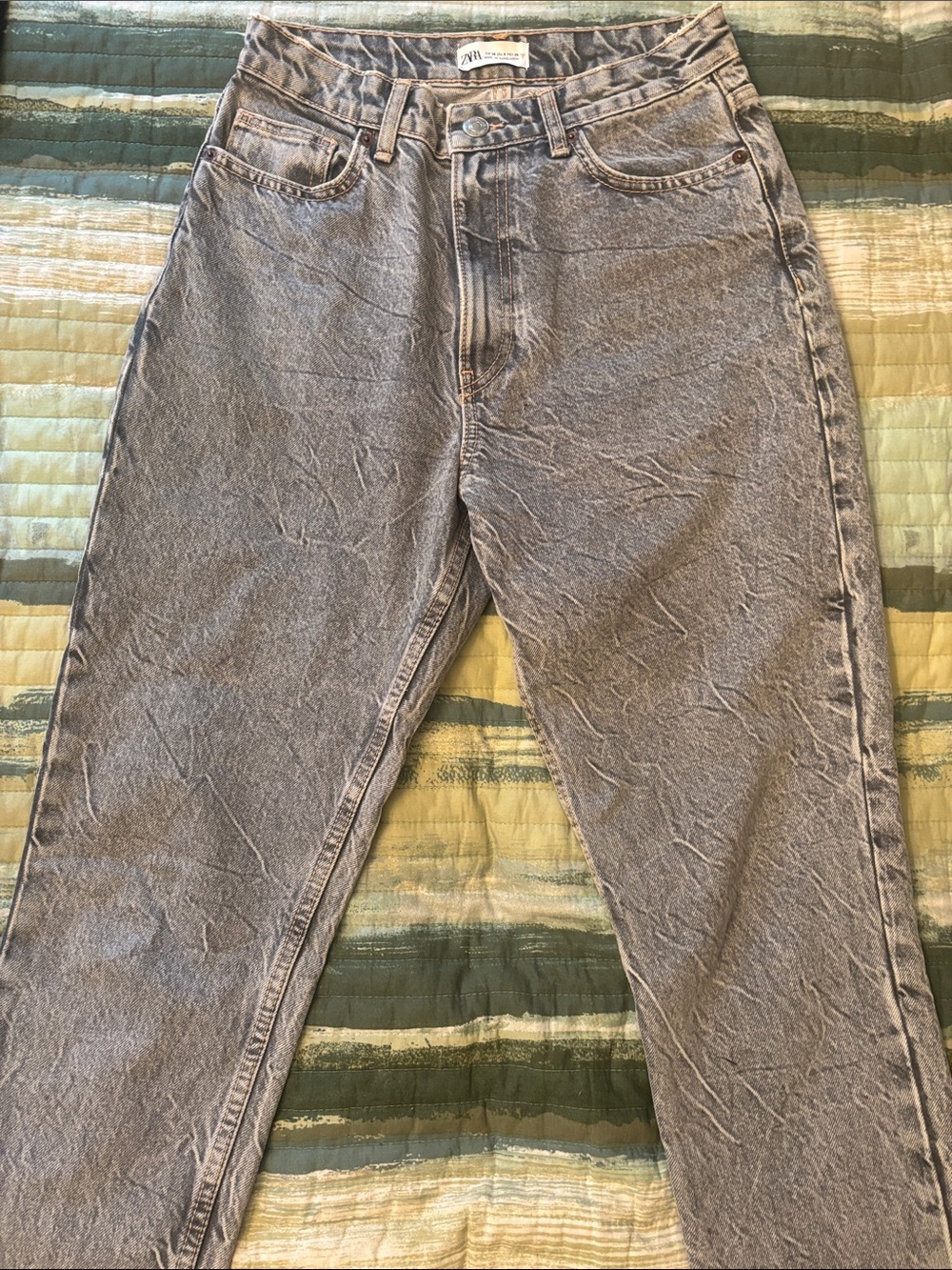 Zara Women’s Grey Washed Straight-Leg Jeans